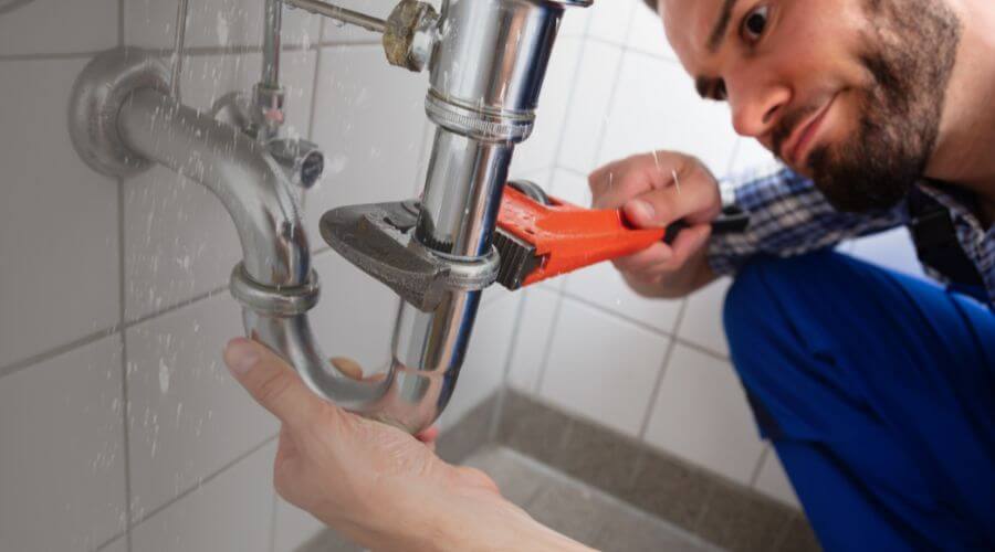 Professional clogged toilet repair services in New Franklin, MO